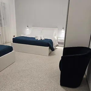 https://mmm-home-train-station-2.hotelinveneto.com