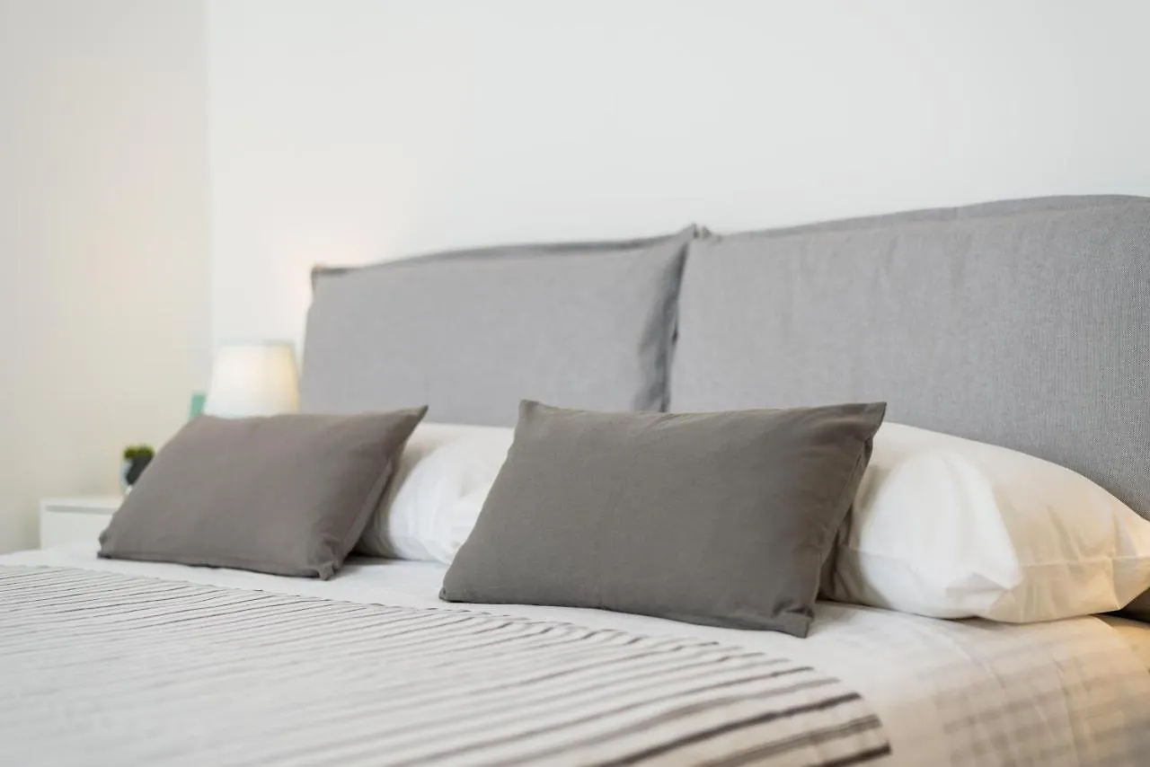 Stampa Flexyrent Apartment Milan Italy