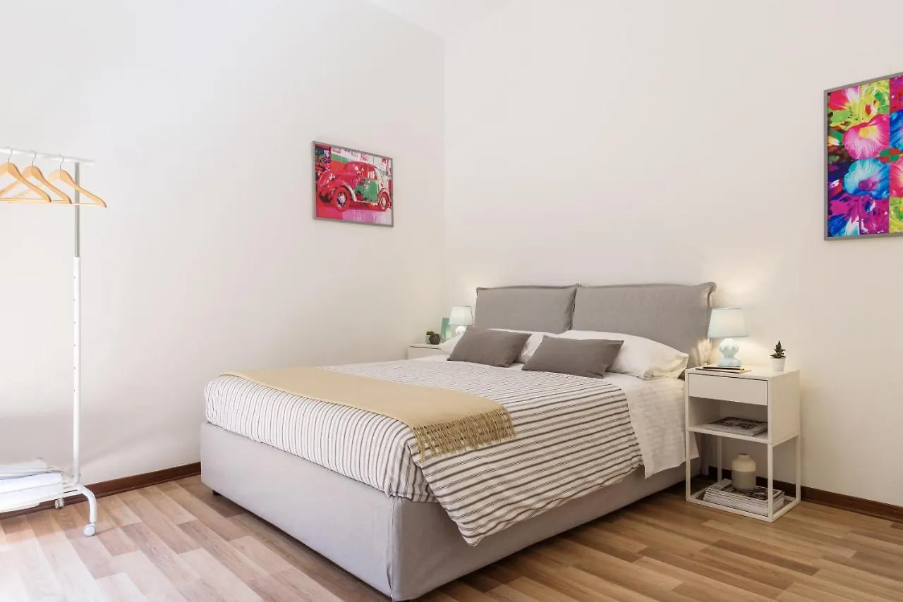 Stampa Flexyrent Apartment Milan