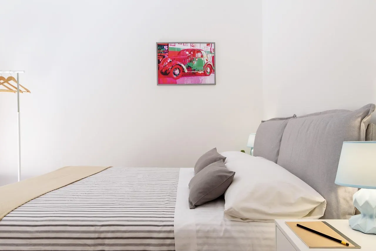 Stampa Flexyrent Apartment Milan