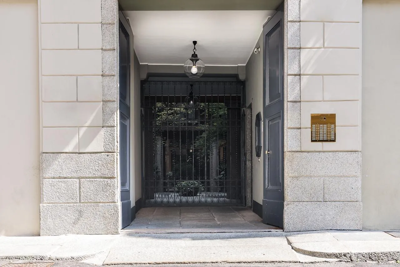 Stampa Flexyrent Apartment Milan Italy